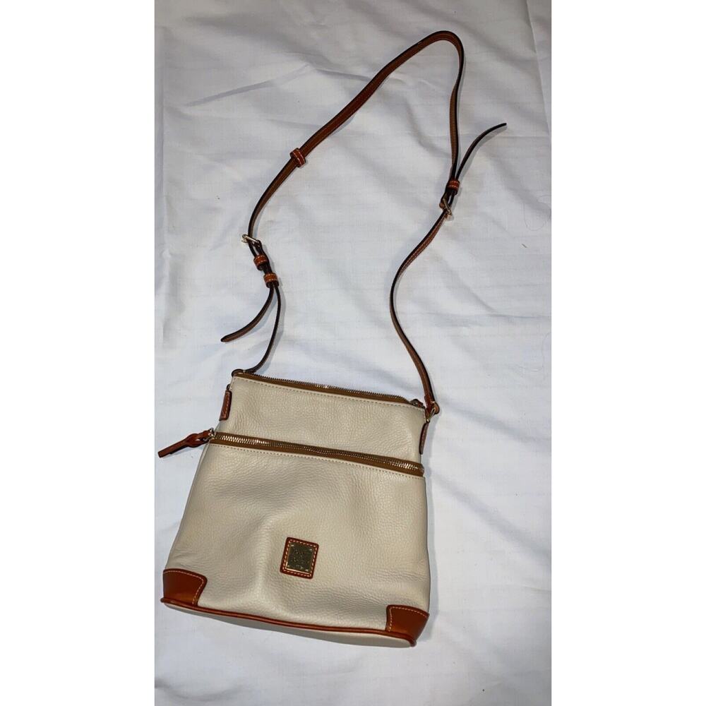 Dooney & Bourke Pebble Leather Crossbody Handbag Ivory retail $188